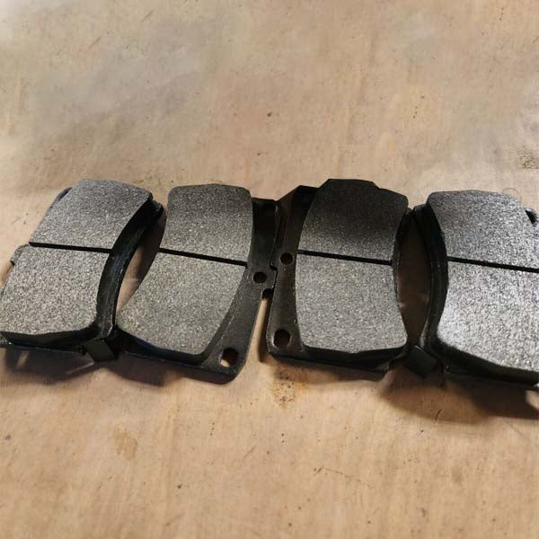 Economy Semi-Metallic Brake Pads (4-Pad Set) 466