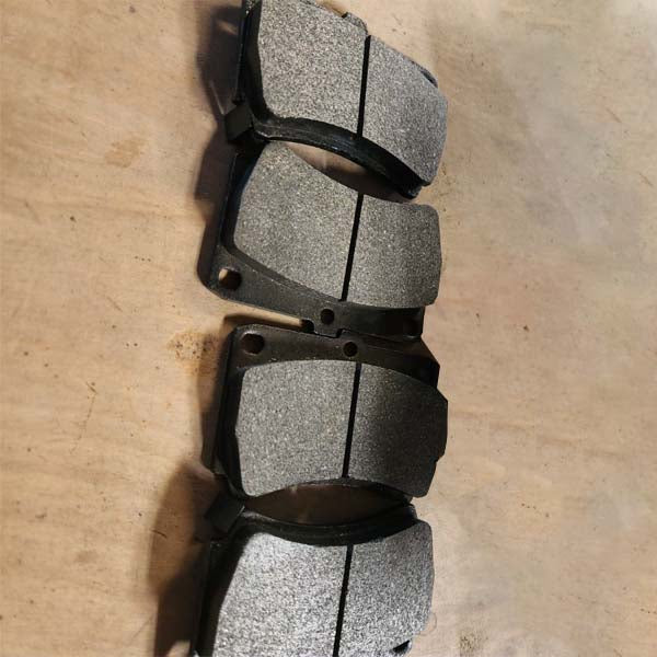 Economy Semi-Metallic Brake Pads (4-Pad Set) 466