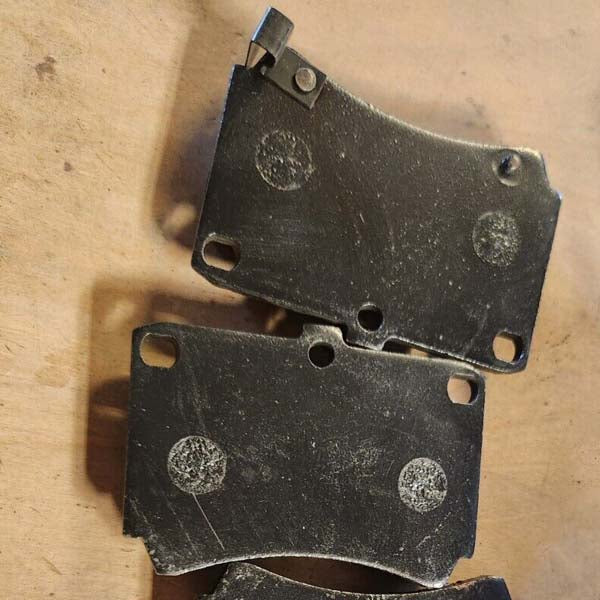 Economy Semi-Metallic Brake Pads (4-Pad Set) 466