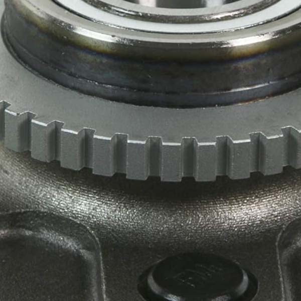 MOOG 512367 Wheel Bearing and Hub Assembly for Nissan Maxima