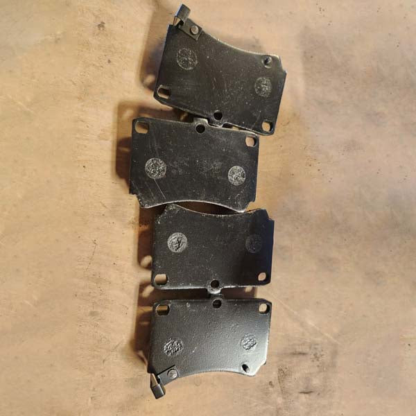 Economy Semi-Metallic Brake Pads (4-Pad Set) 466