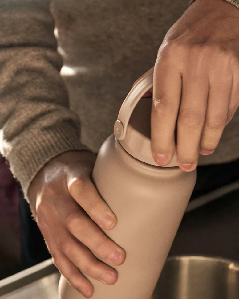 HAY Mono Thermal Bottle - 30.5 oz - Cappuccino