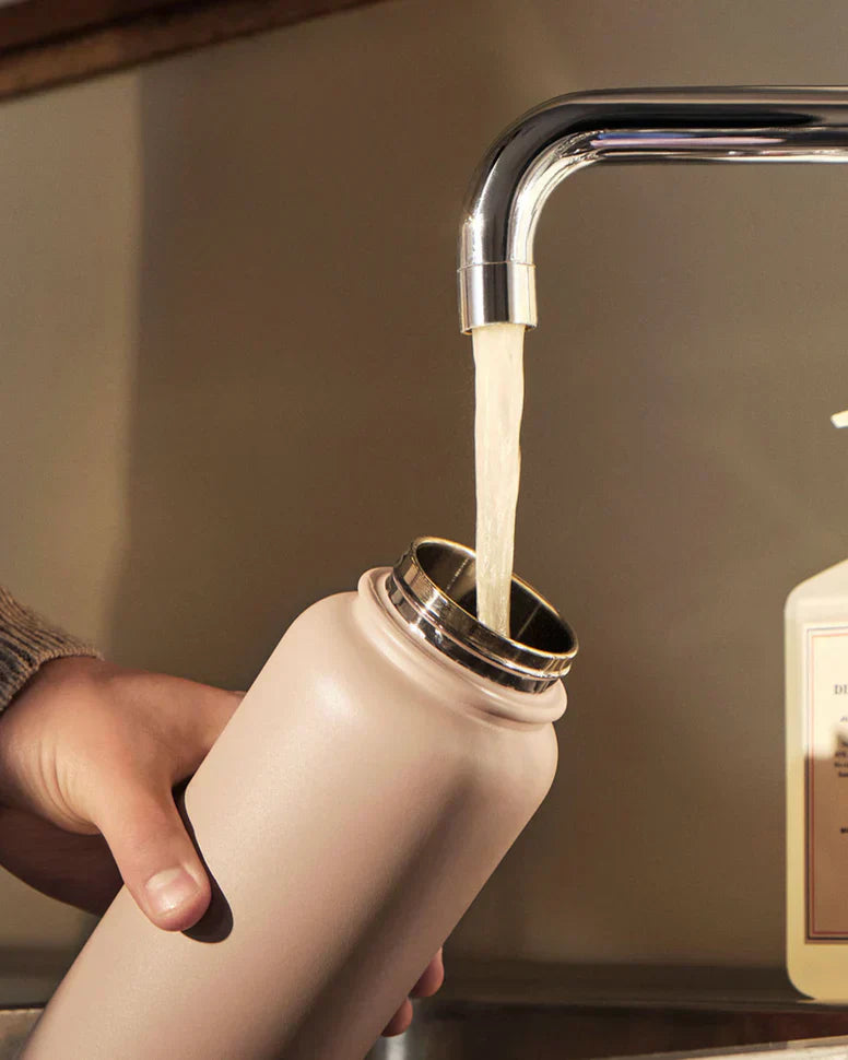 HAY Mono Thermal Bottle - 30.5 oz - Cappuccino