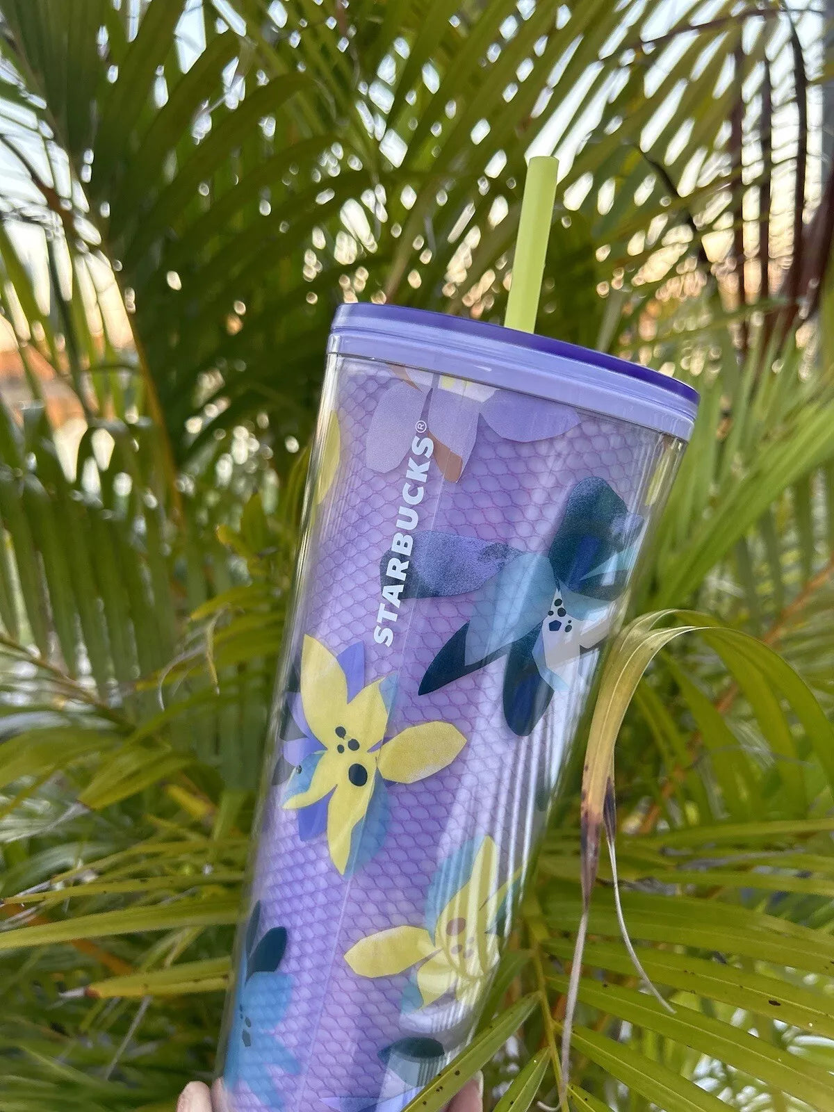 " Starbucks Tumber 2023 Drifting Magnolia "